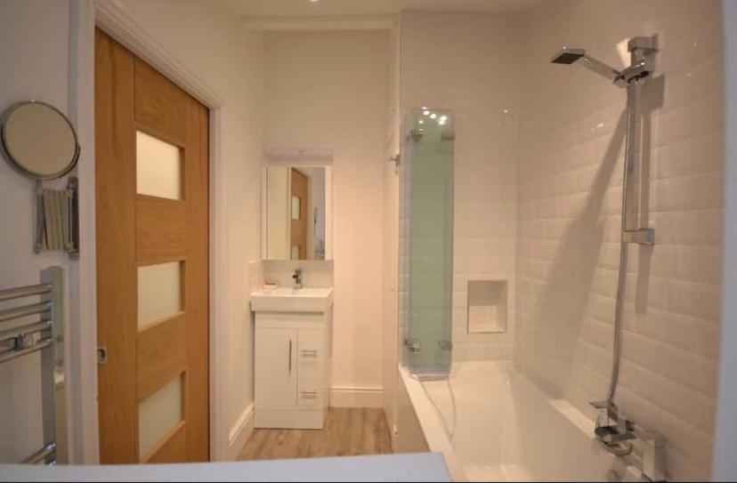 Compact, Central Apartment, Dog Friendly. Kingsbridge  Ngoại thất bức ảnh